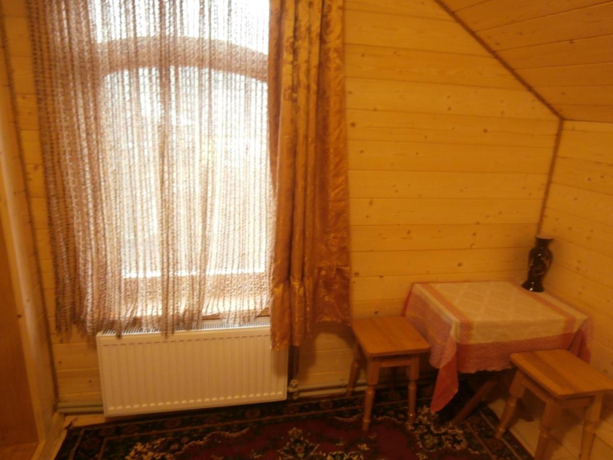 Karpatskiy Domik Izki Esterno foto